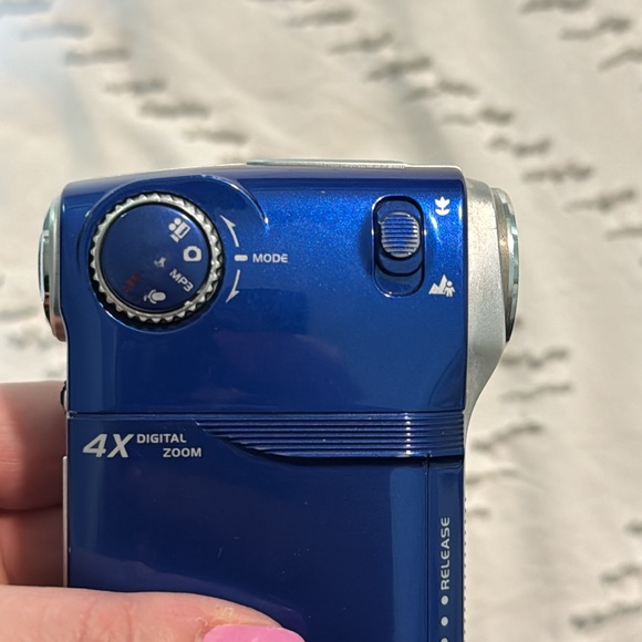 DXG 565V 5.1MP Digital Video Movie Camera  - Blue Vintage untested - Picture 10 of 11